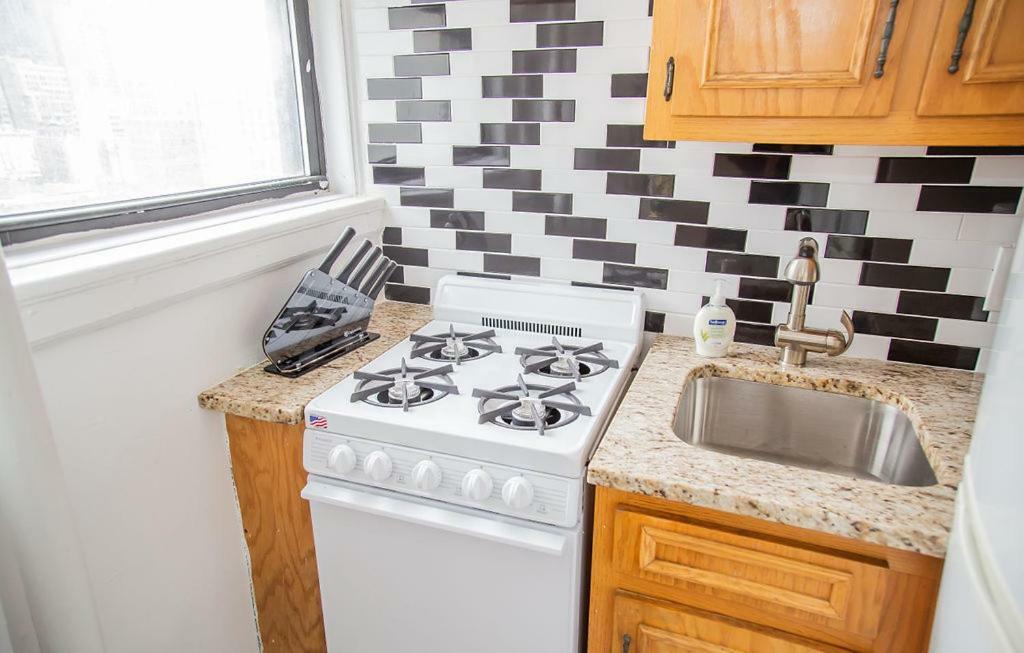34th Street Apartment *