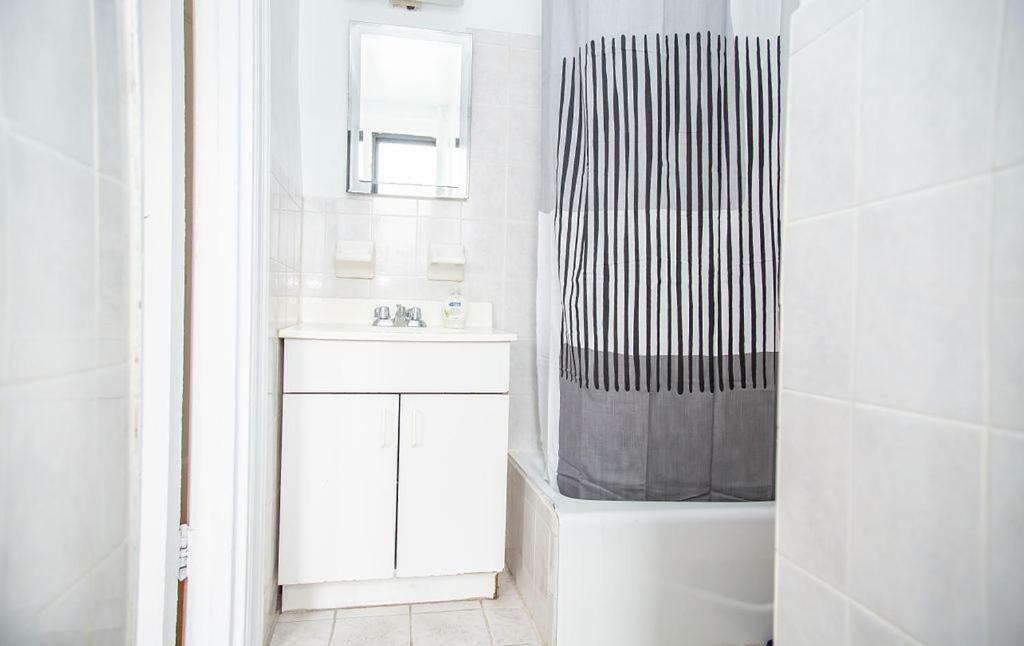 34th Street Apartment *