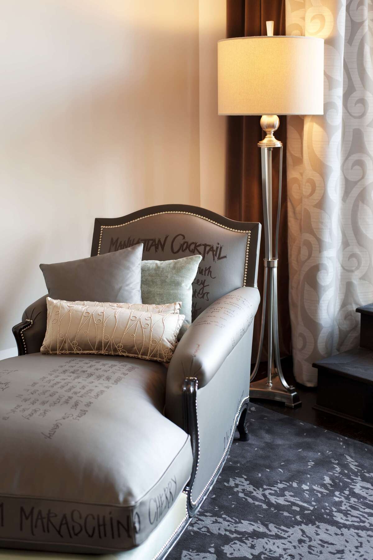 Khách sạn The Surrey 5*