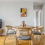 Midtown 2Br W Elevator Wd Nr Entertainment Nyc-1227