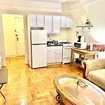 One Bedroom By Month Next To Bronx Zoo