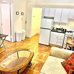 One Bedroom By Month Next To Bronx Zoo