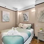 Stylish 2Br Apartment In The Heart Of The City With Gym