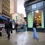 Chelsea Condo - Near Restaurants, Shops,&Trains