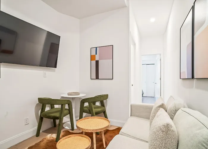 Relaxing 3Br 1Bath Apartment
