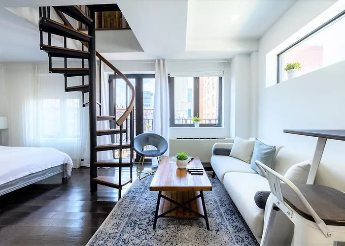 809-6B New 2Br Duplex With Private Patio