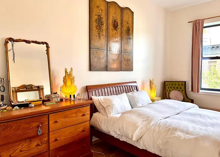 Private Spacious Apartment With 2 Bedrooms 2 Bathroomss And A Deck