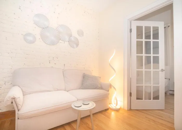 East Village Center Apartment W Full Amenities Great New York Location