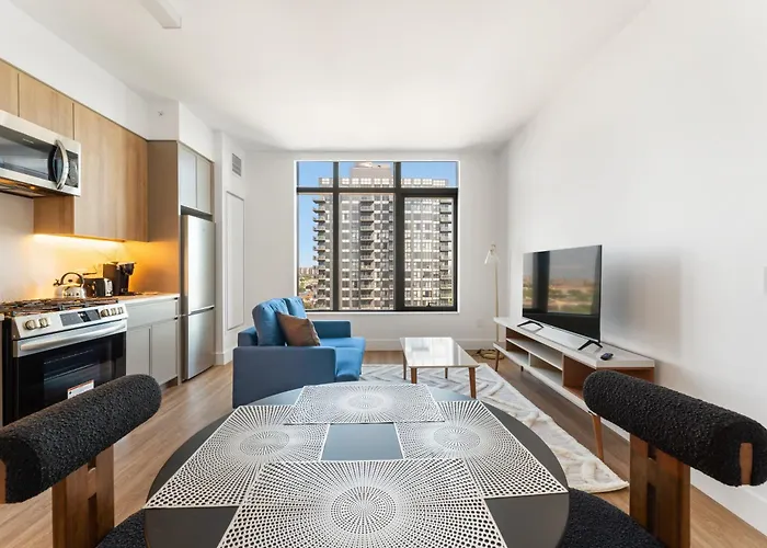 Elegant Studio Haven, Upscale Comfort