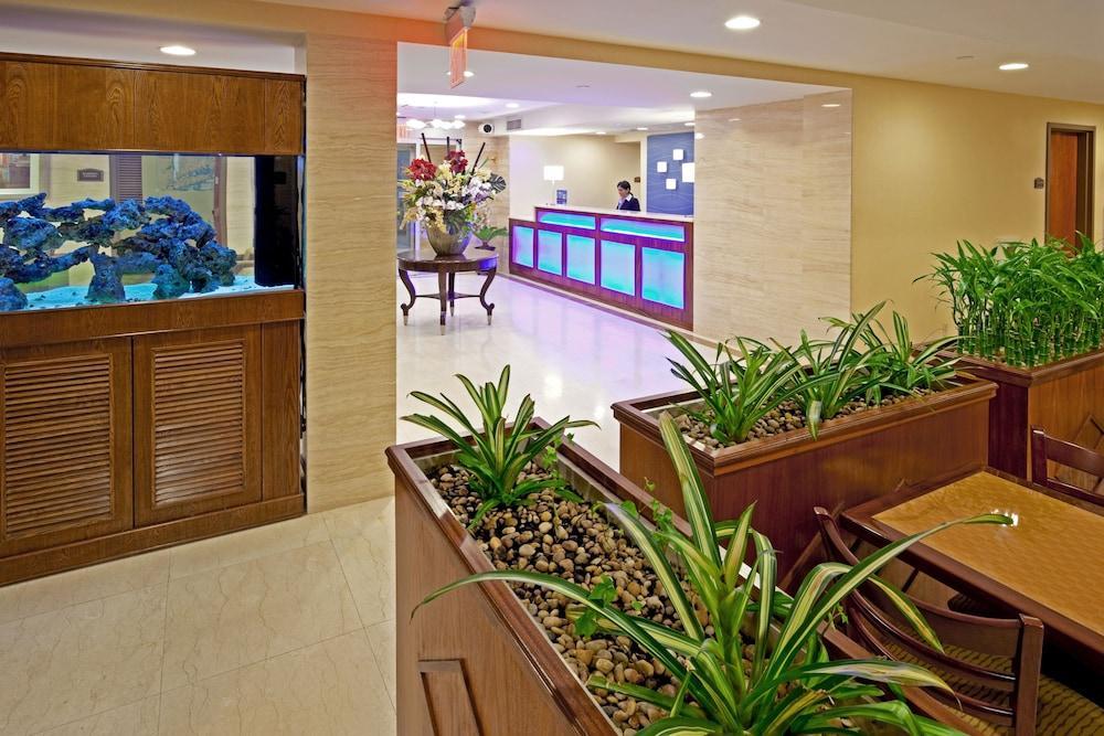 Express Maspeth By Ihg Nova York