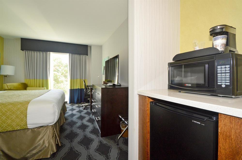 Best Western Plus Laguardia Airport Khách sạn