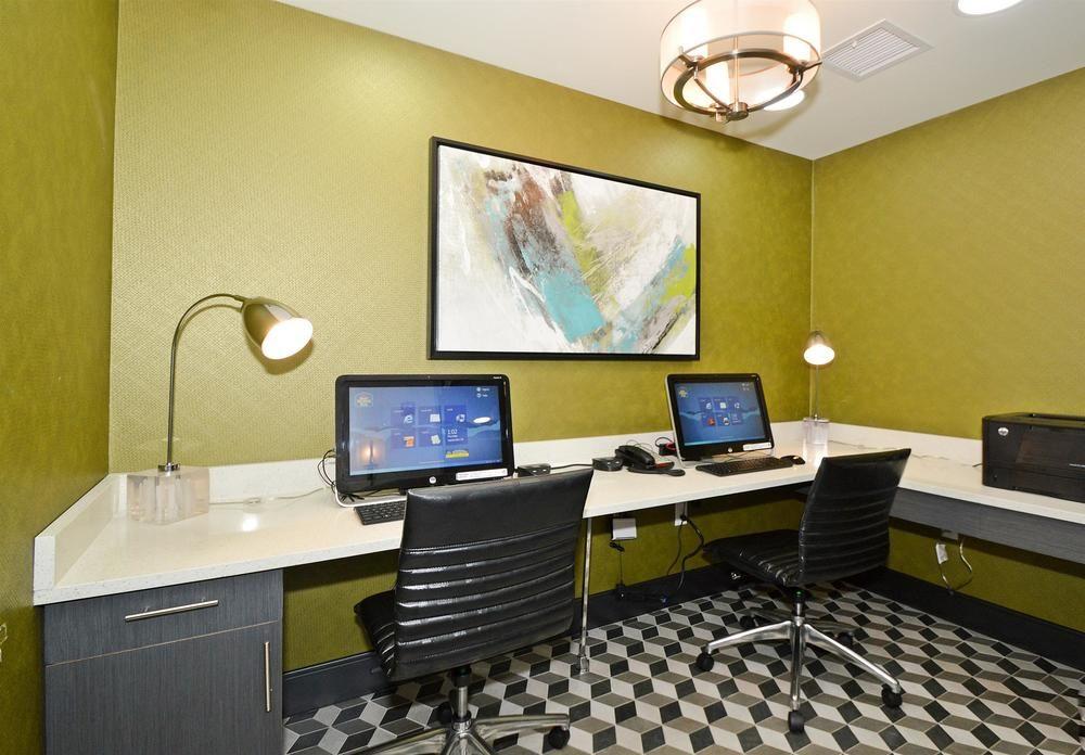 Best Western Plus Laguardia Airport Khách sạn 3*
