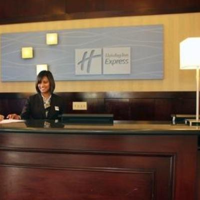 Khách sạn Express Kennedy Airport, An Ihg New York