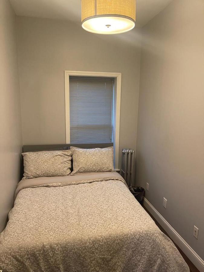 Halsey Manor: Luxurious 2-bedroom Apartamento