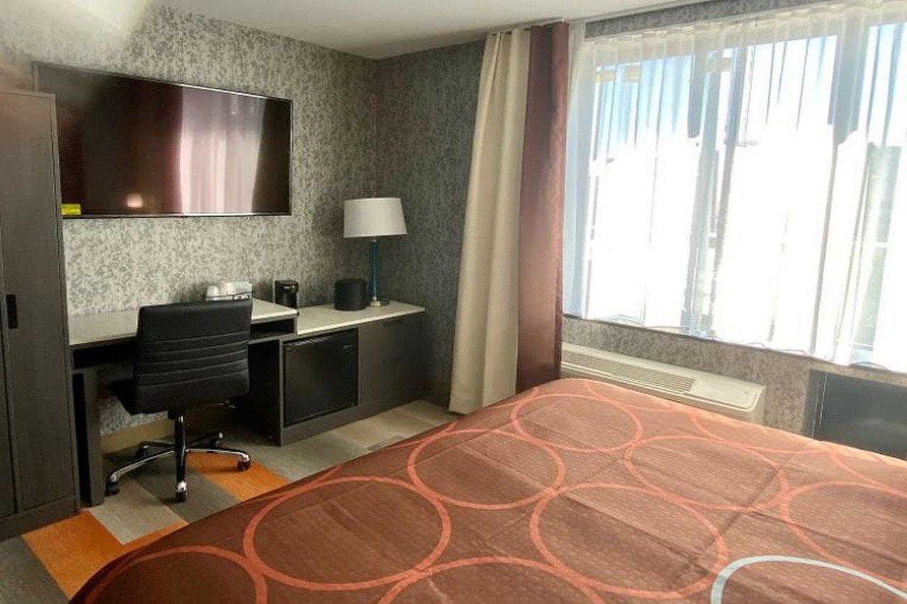 Super 8 By Wyndham Brooklyn Williamsburg Khách sạn