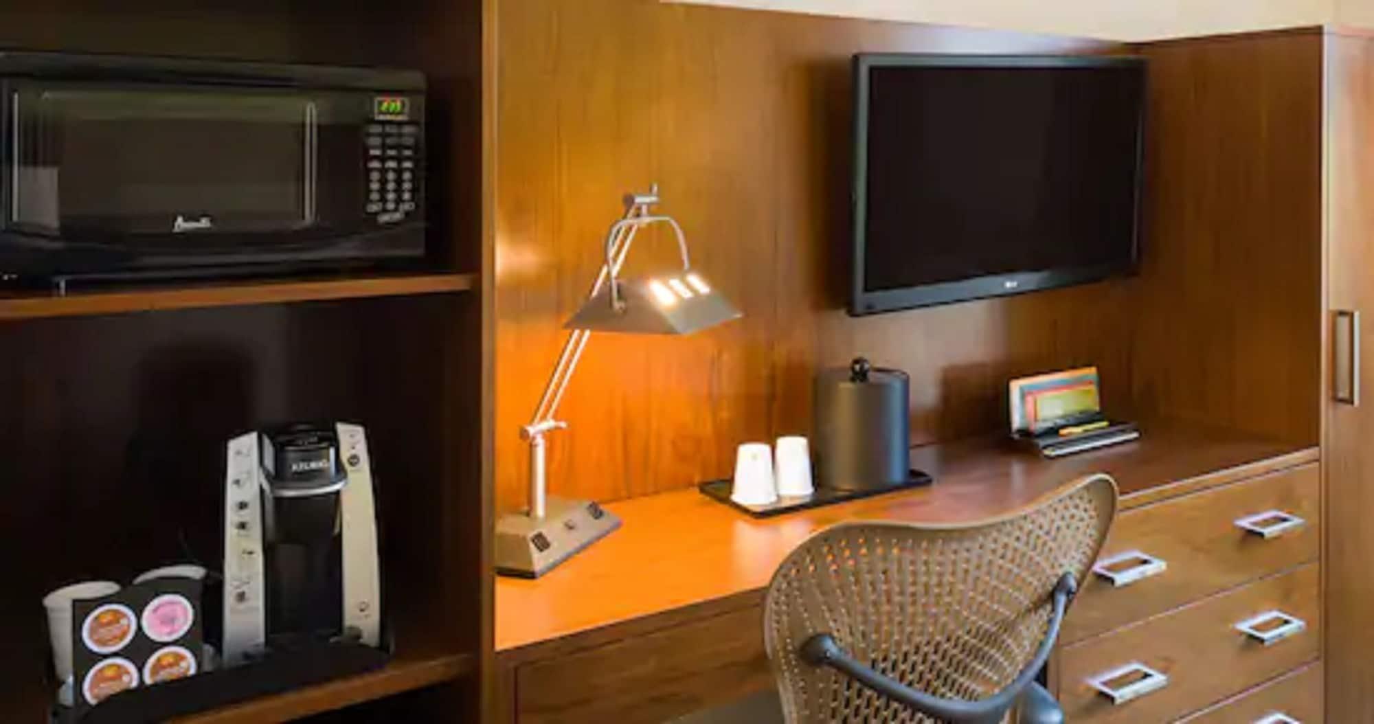 Khách sạn Hilton Garden Manhattan Midtown East 3*