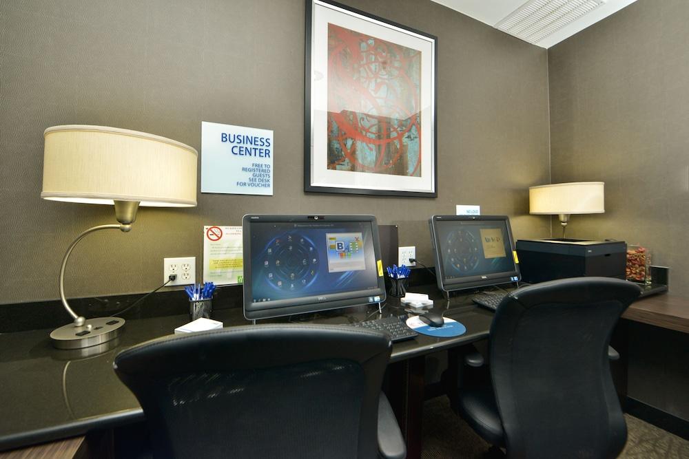 Express Kennedy Airport, An Ihg Khách sạn 3*