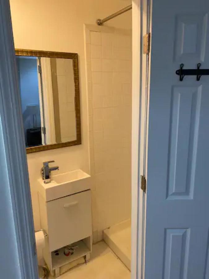 Căn hộ 2 Bedroom Two Baths Newly Renovated New York