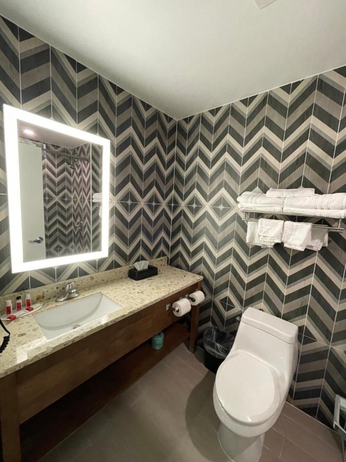 Super 8 By Wyndham Brooklyn Williamsburg Khách sạn New York