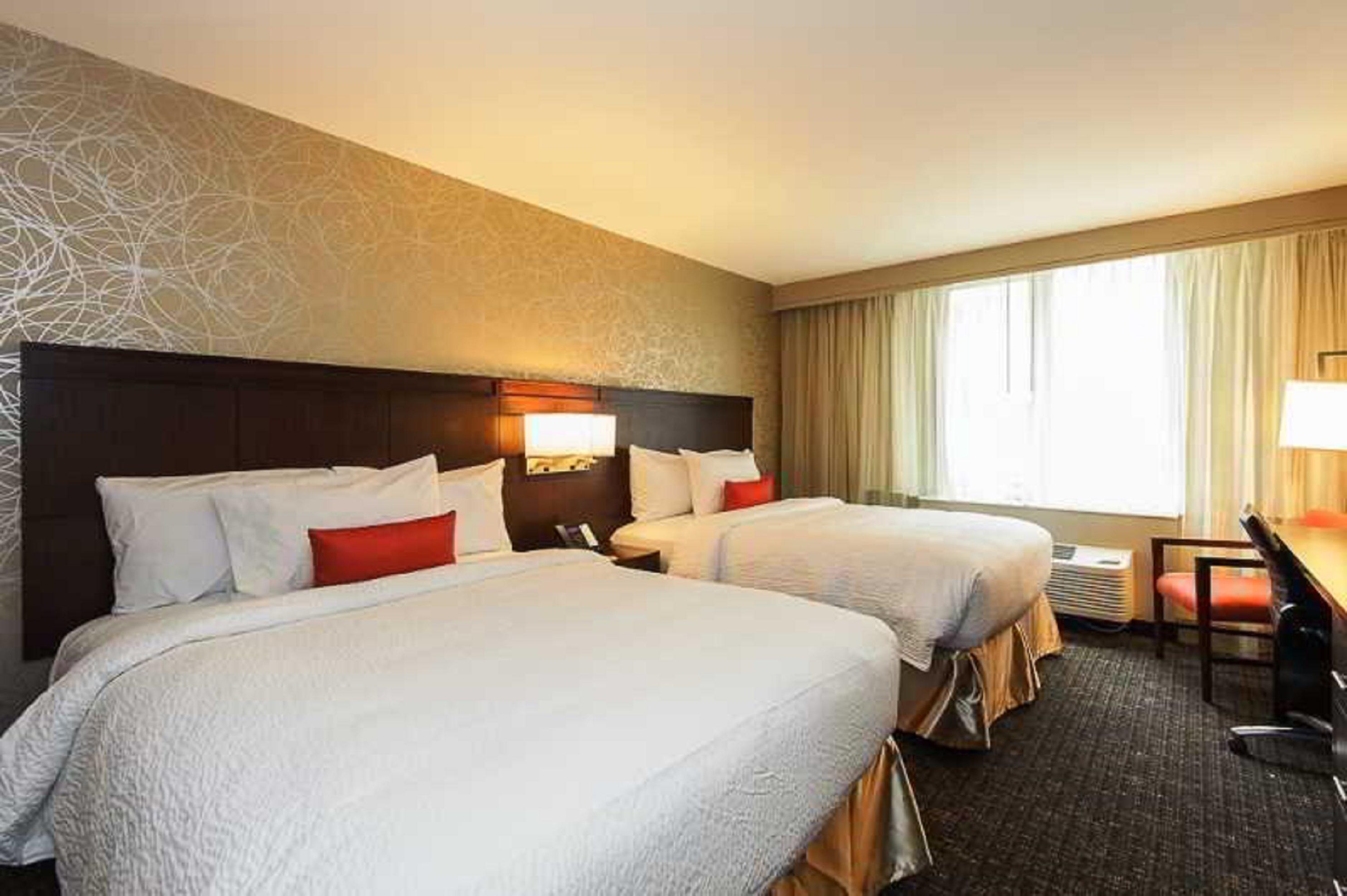 Hotel Courtyard By Marriott Times Square West 3*
