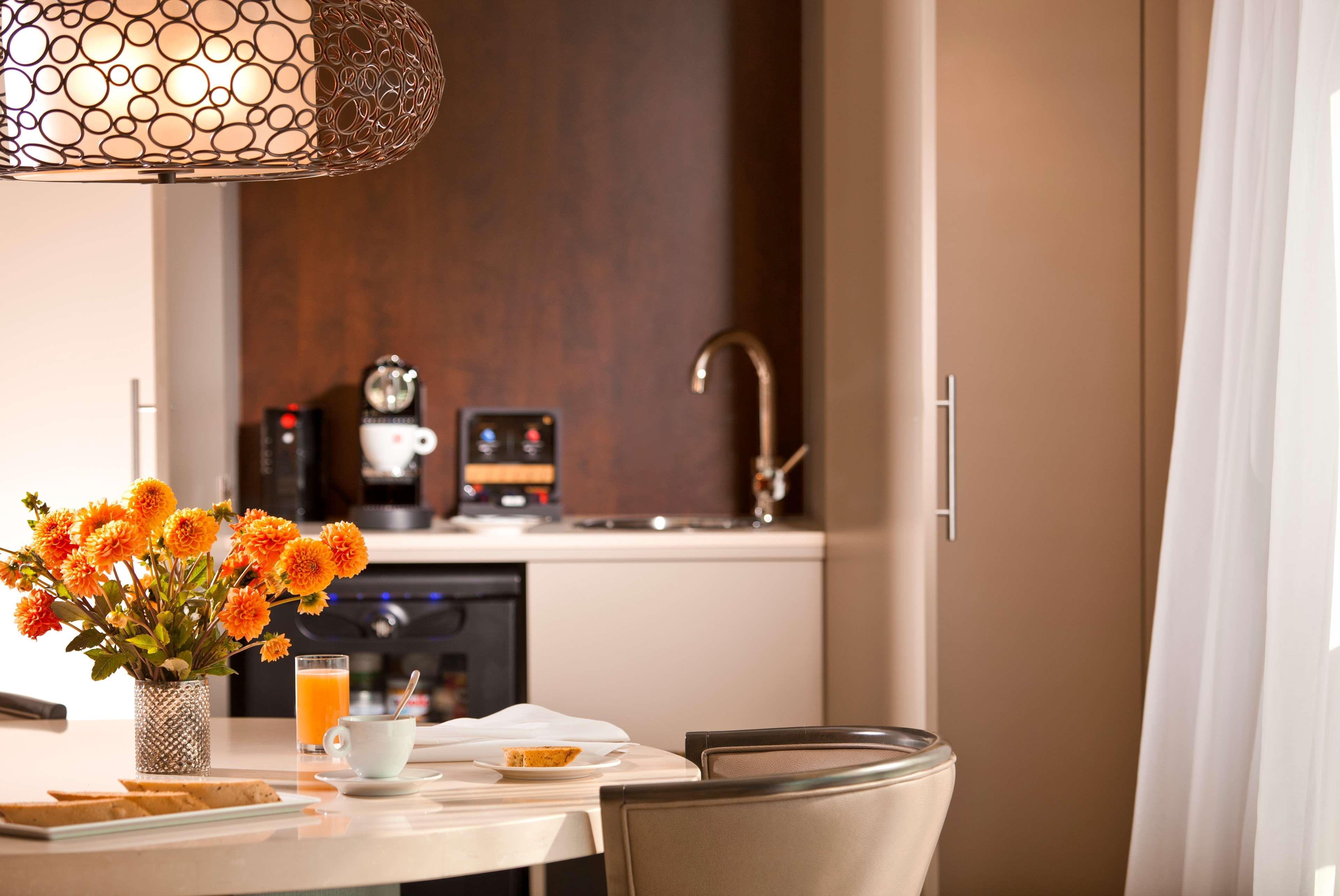 Millennium Hilton One Un Plaza Khách sạn