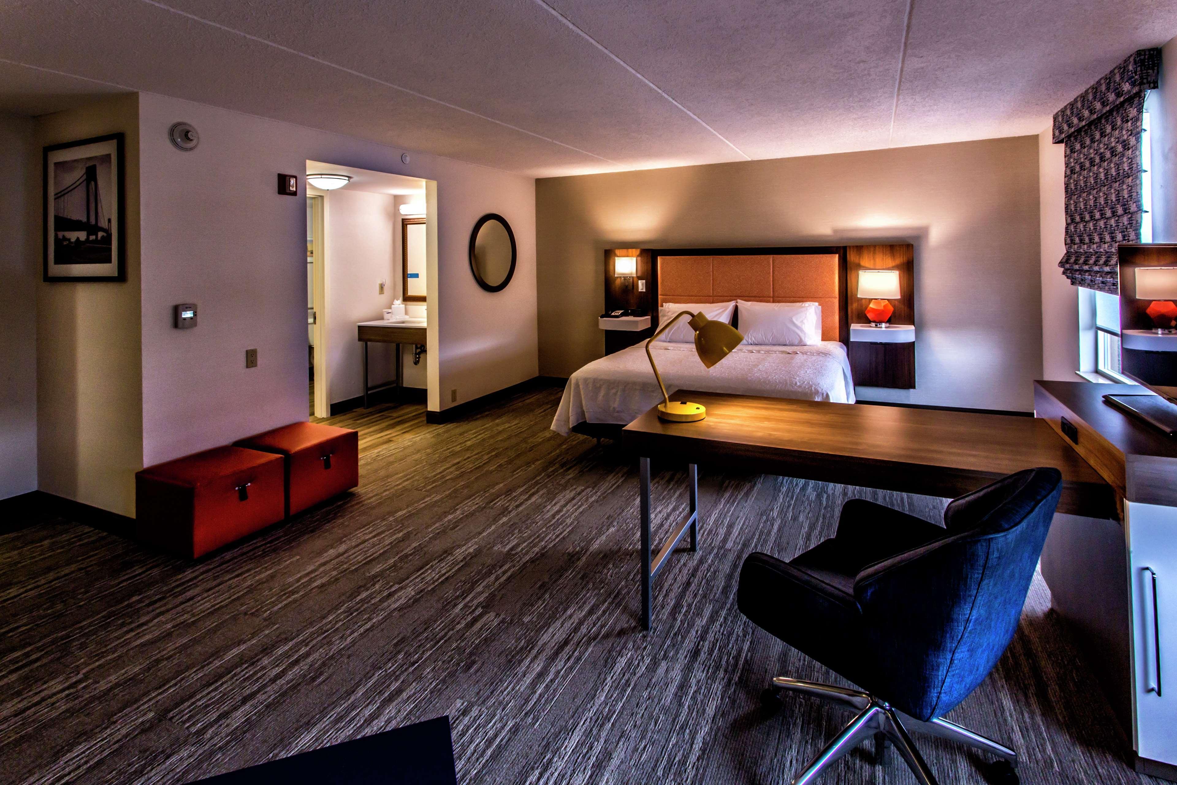 Hampton & Staten Island Khách sạn 3*