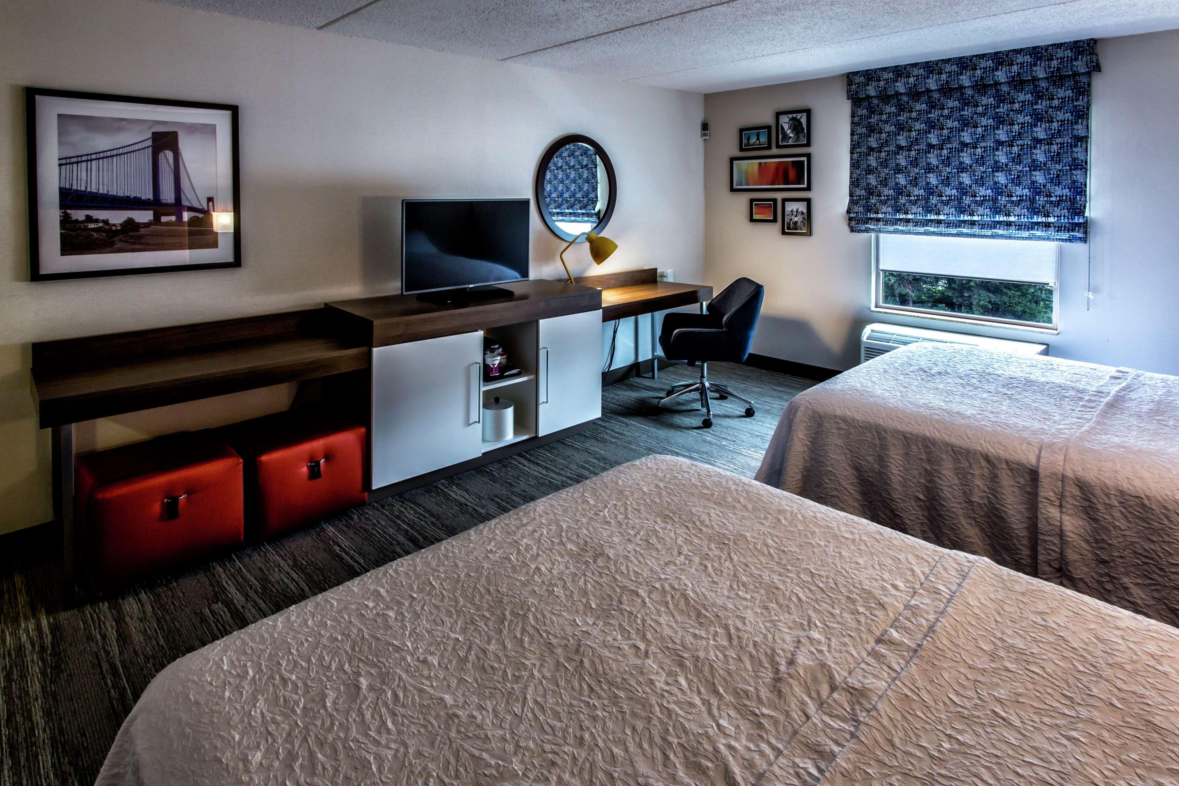 Hampton & Staten Island Khách sạn 3*