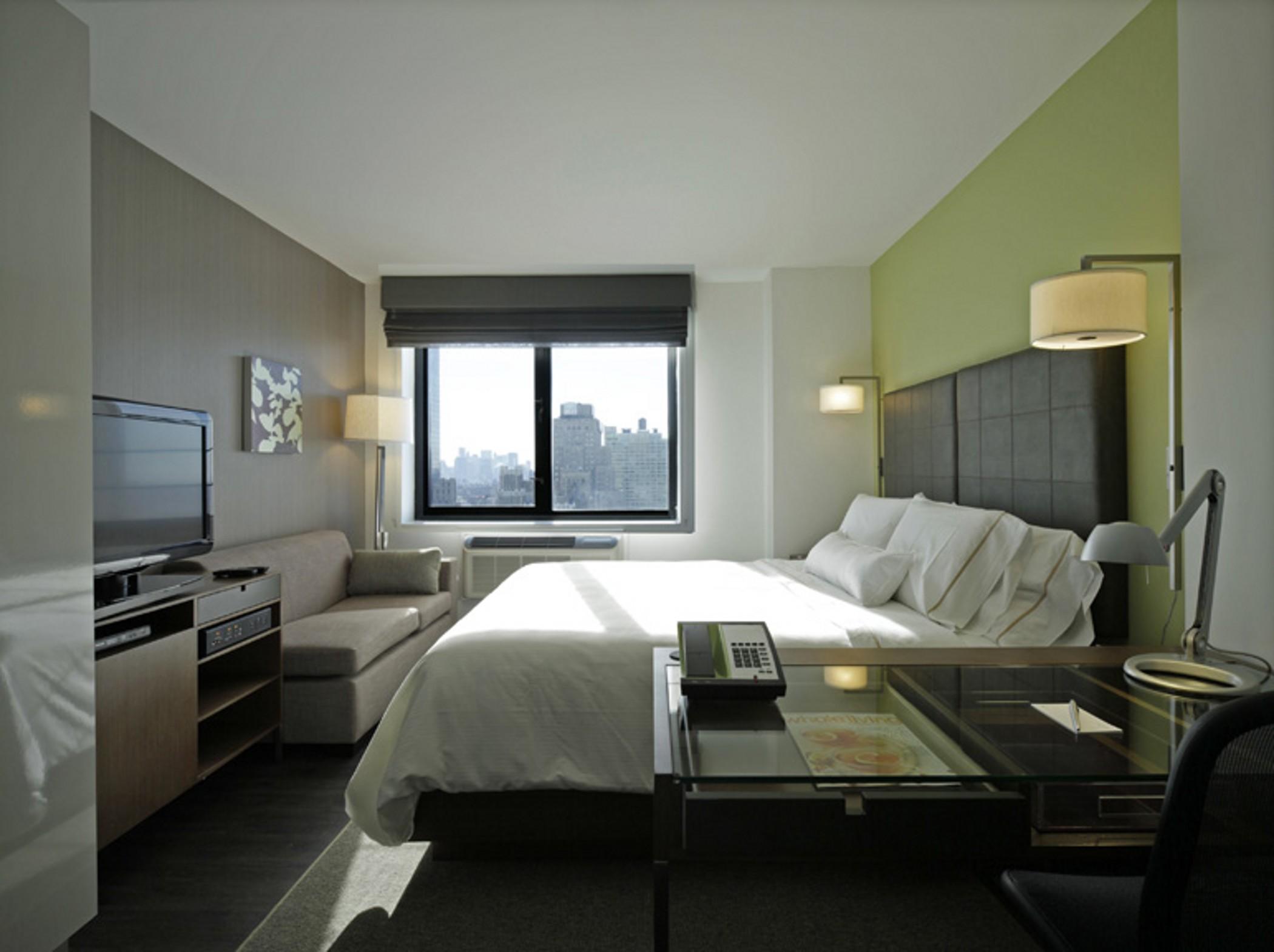 Element Times Square West Khách sạn 4*