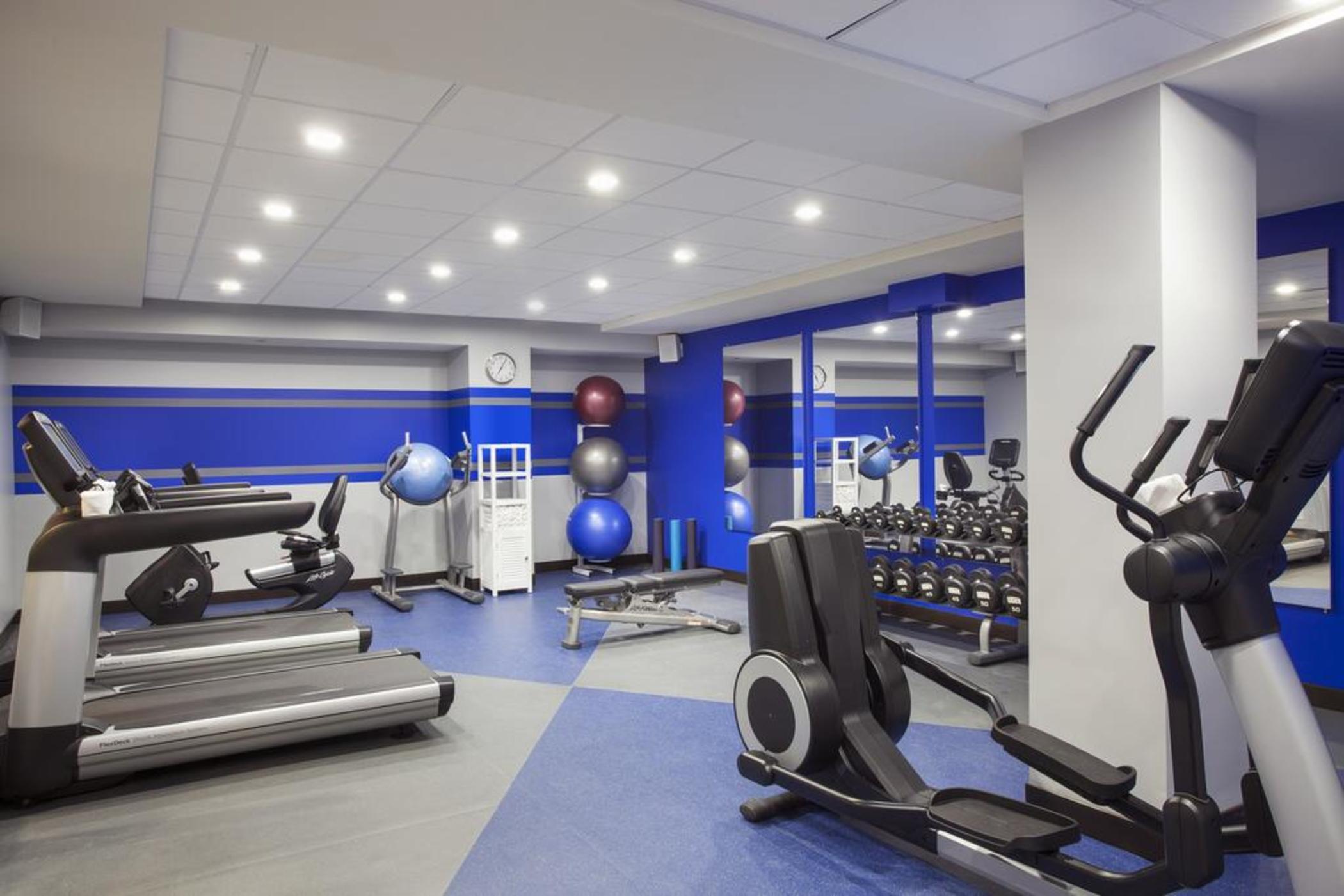 Khách sạn Four Points By Sheraton Manhattan Midtown West 4*