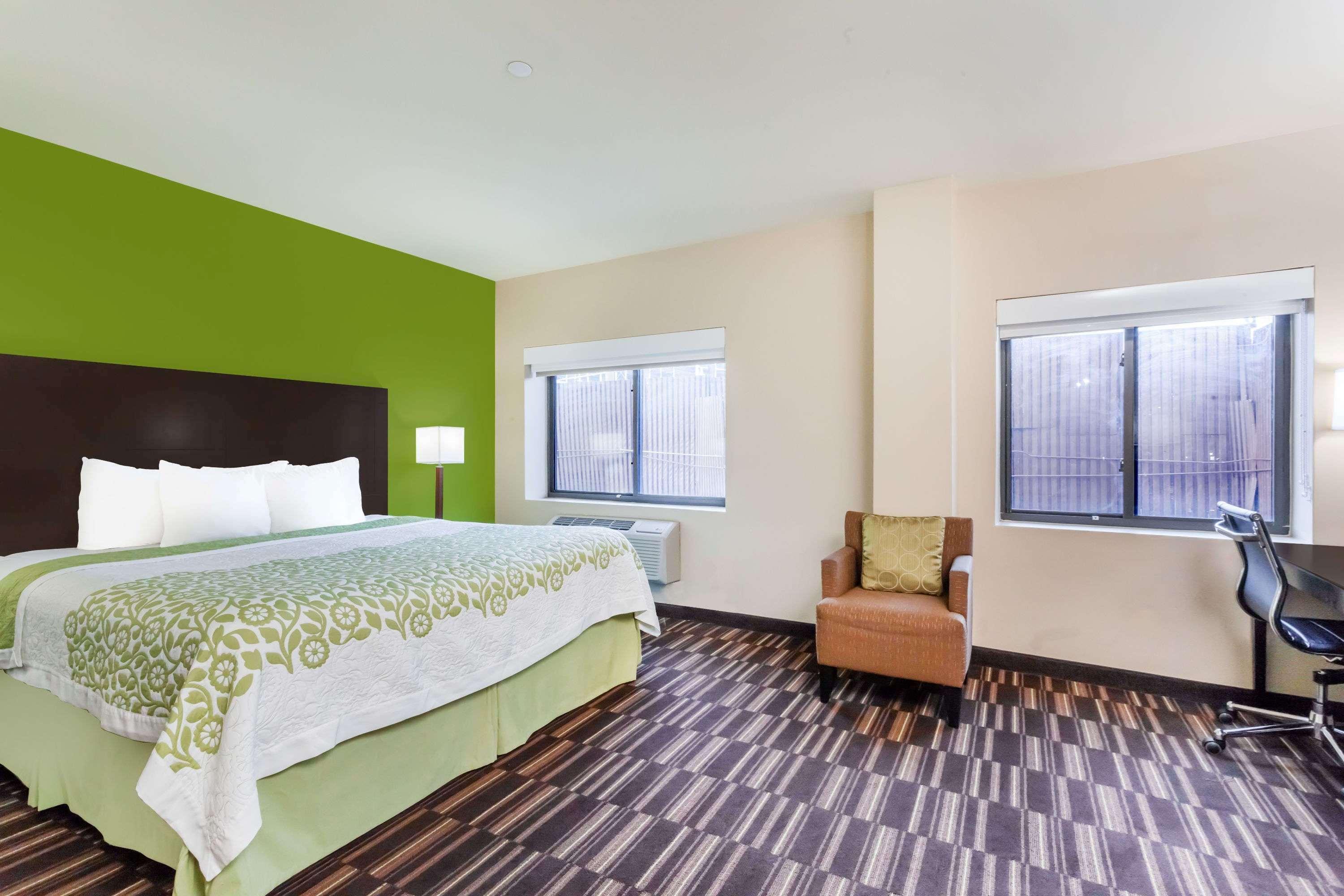 Khách sạn Days & By Wyndham Jamaica Jfk Airport