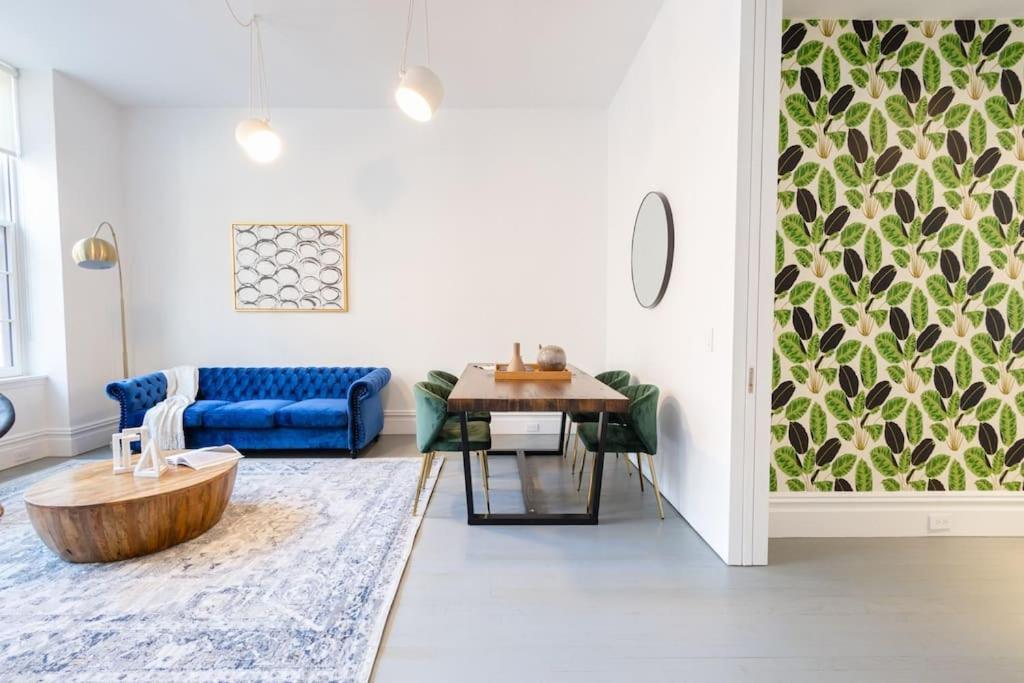 E10-2 Designer East Village Townhouse 1br W D Căn hộ *