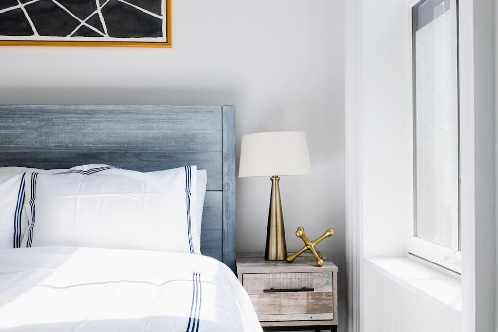 E10-2 Designer East Village Townhouse 1br W D Căn hộ