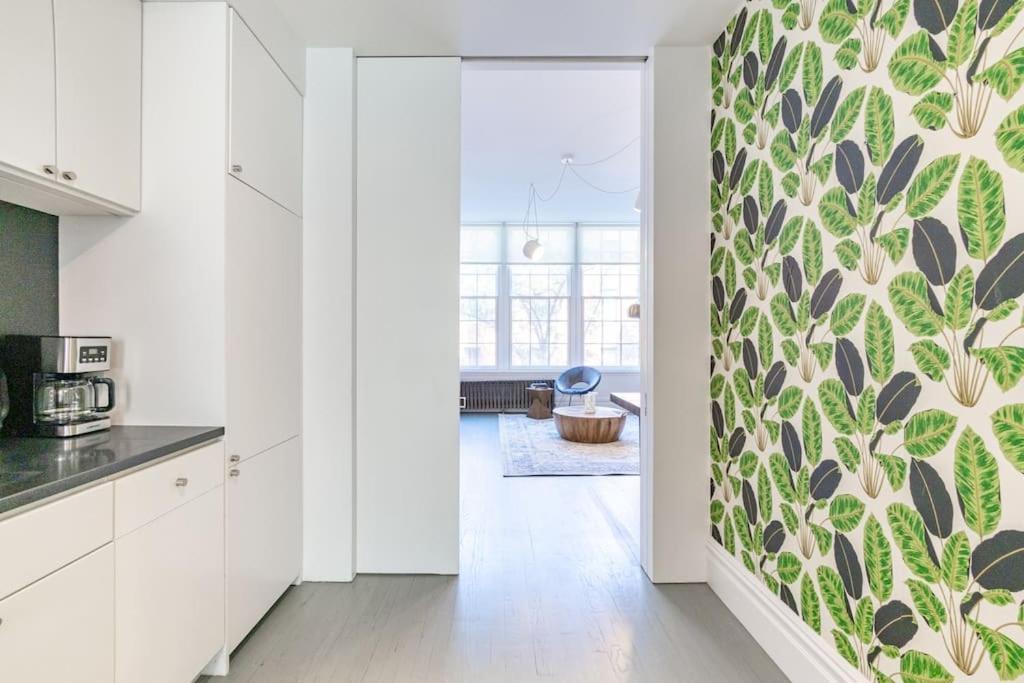 Căn hộ E10-2 Designer East Village Townhouse 1br W D New York