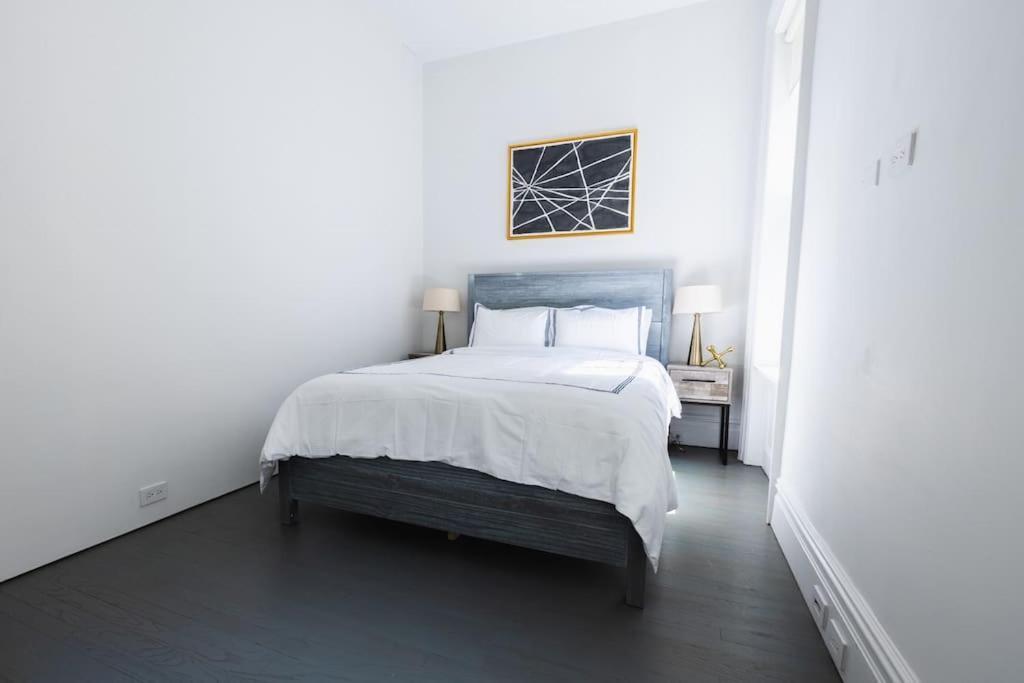 E10-2 Designer East Village Townhouse 1br W D Căn hộ