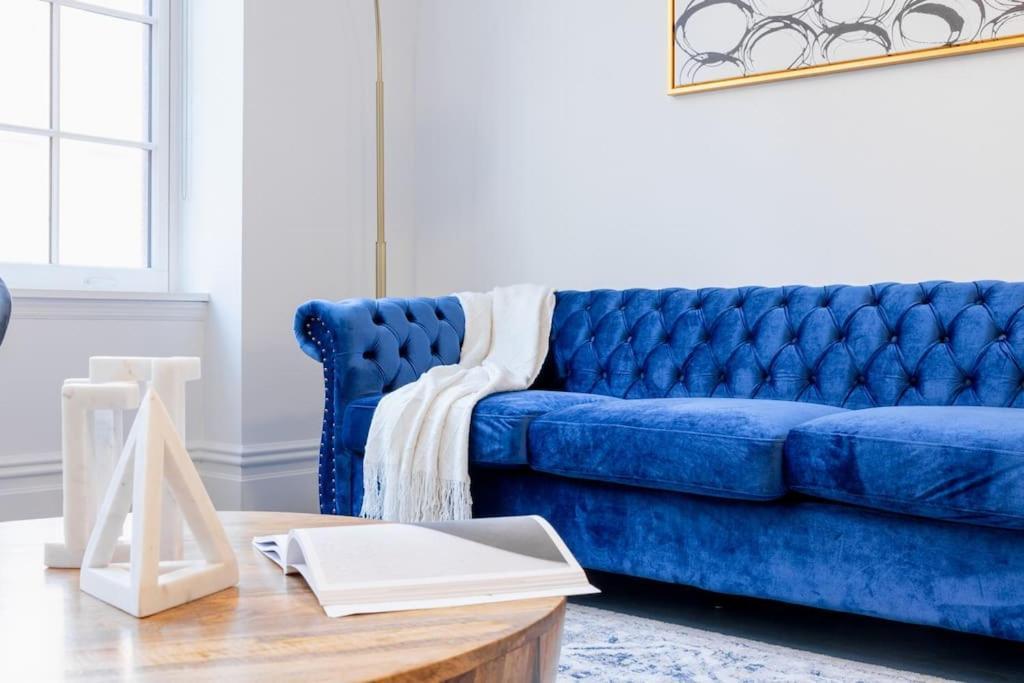 Căn hộ E10-2 Designer East Village Townhouse 1br W D New York