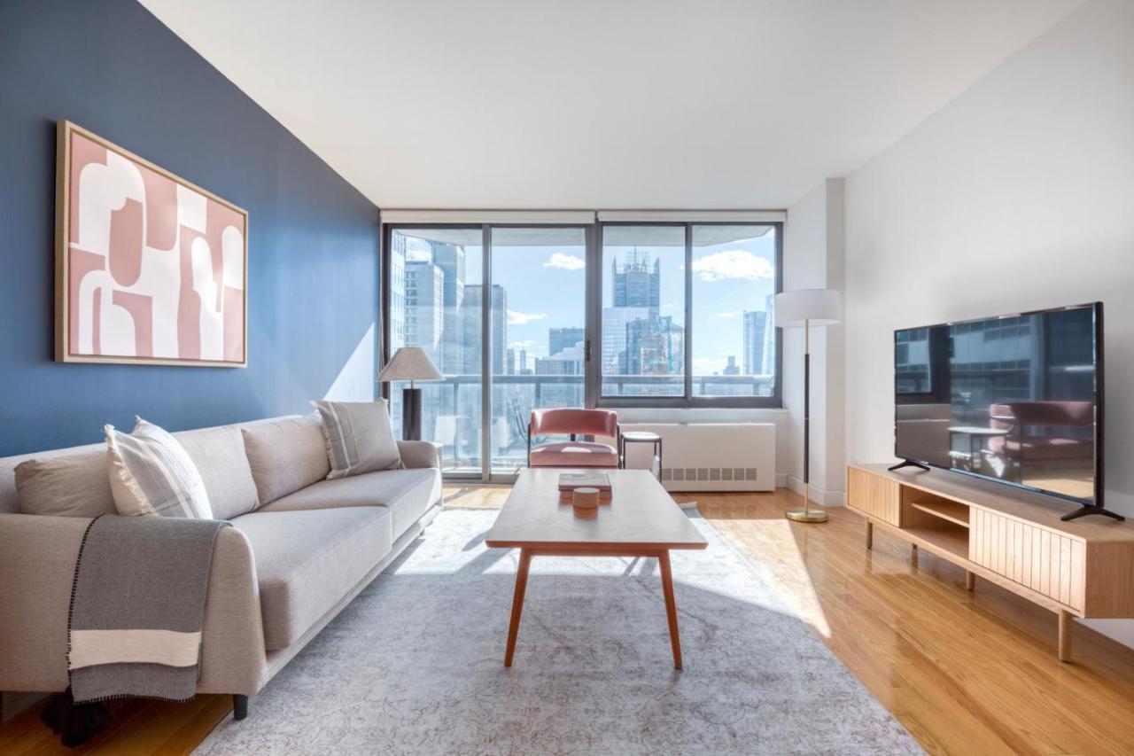 2br Nr Times Sq W Indoor Pool Gym Nyc-49 Apartamento