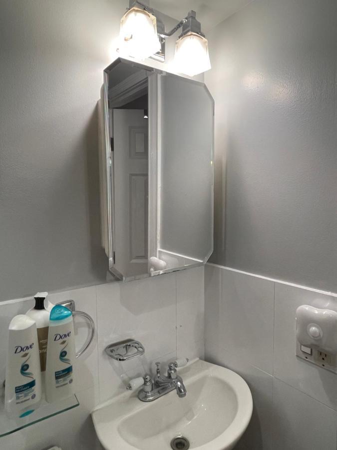 Private One Bedroom One Bathroom Căn hộ