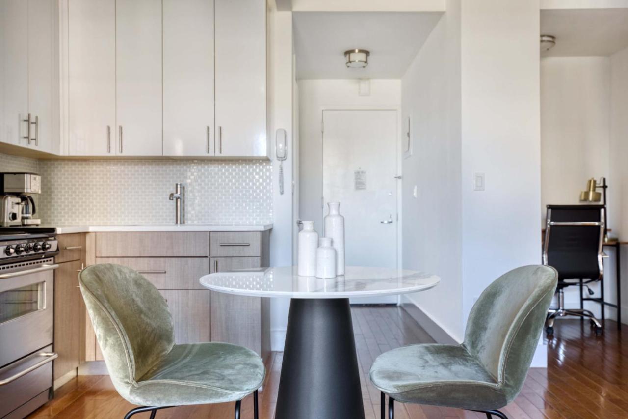 Apartment Uws 1br W Doorman Gym Nr Park Nyc-900
