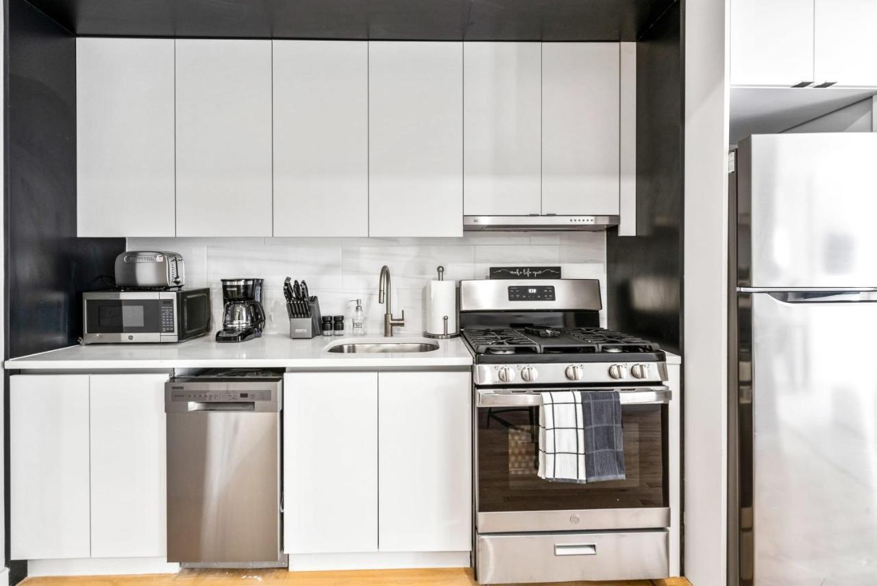 Nhà nghỉ Luxe Studio In Upper East Side With Charming Juliet Balcony New York