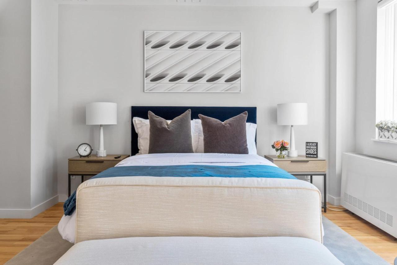 Nhà nghỉ Luxe Studio In Upper East Side With Charming Juliet Balcony New York