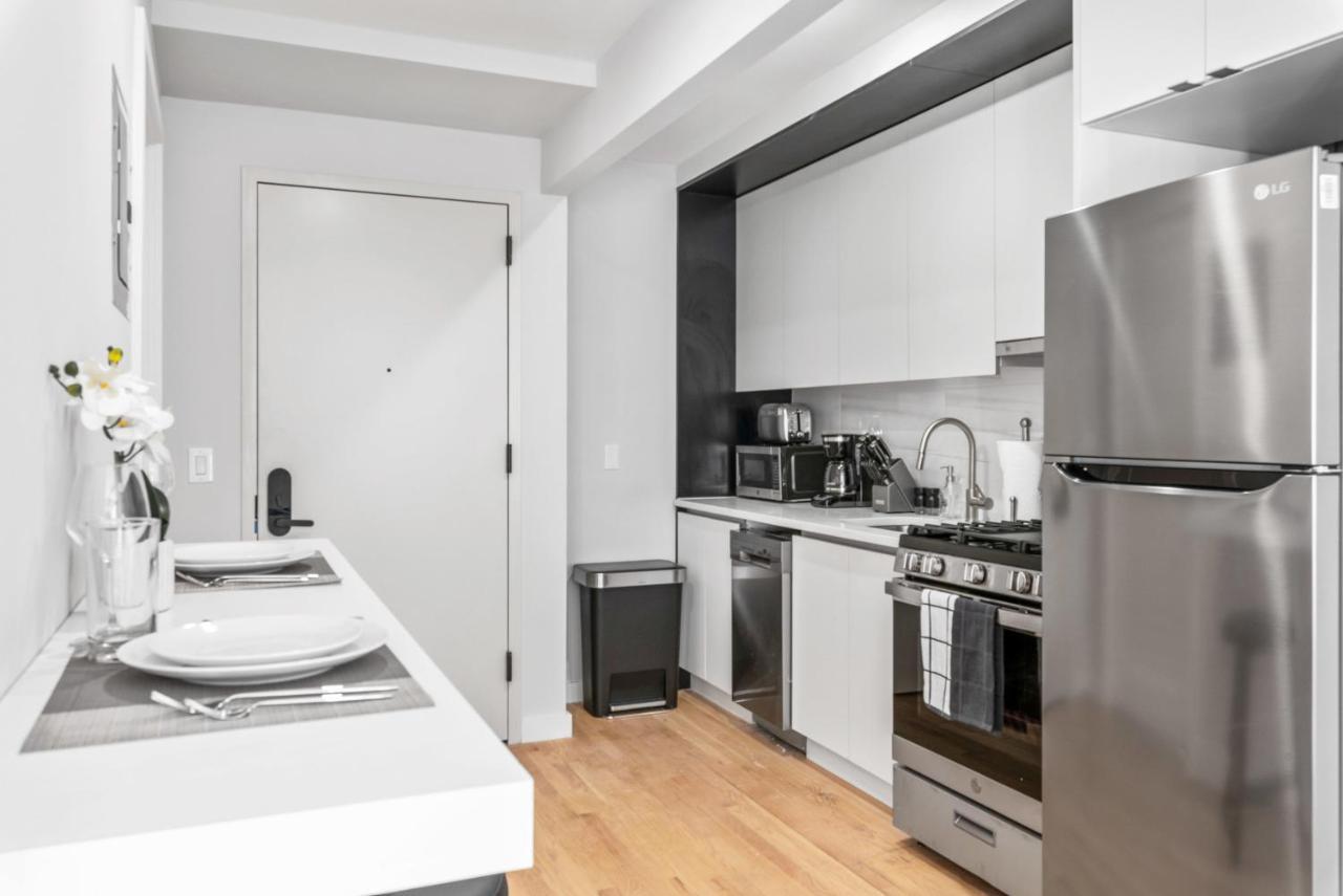 Luxe Studio In Upper East Side With Charming Juliet Balcony Nhà nghỉ New York