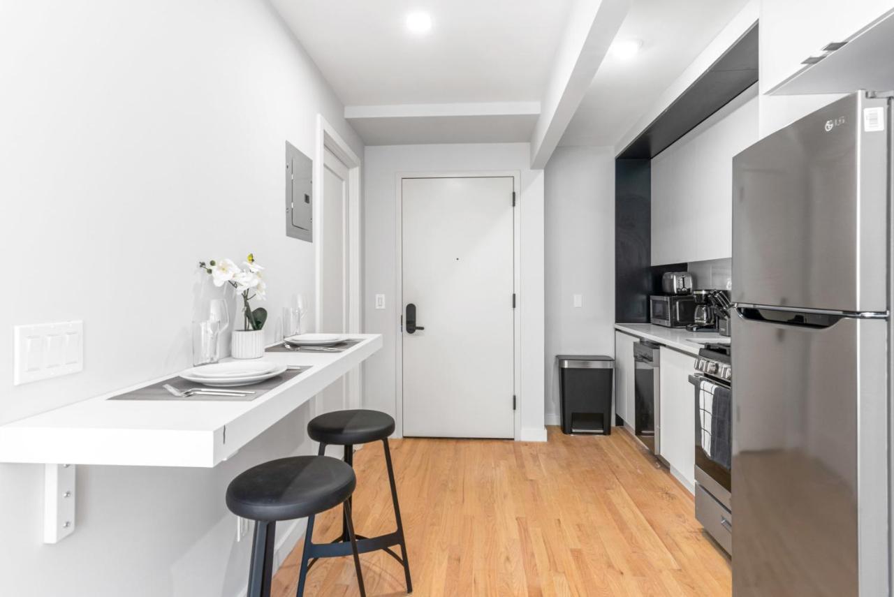 Nhà nghỉ Luxe Studio In Upper East Side With Charming Juliet Balcony New York