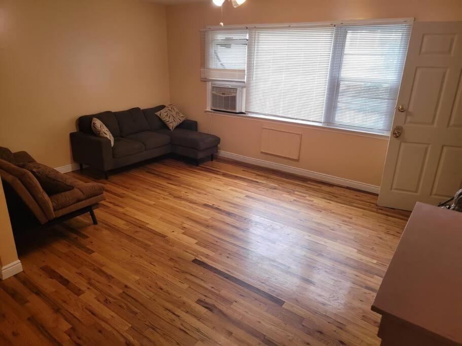 1st Floor Private Apt Near Ferry To Nyc And Park Apartamento *
