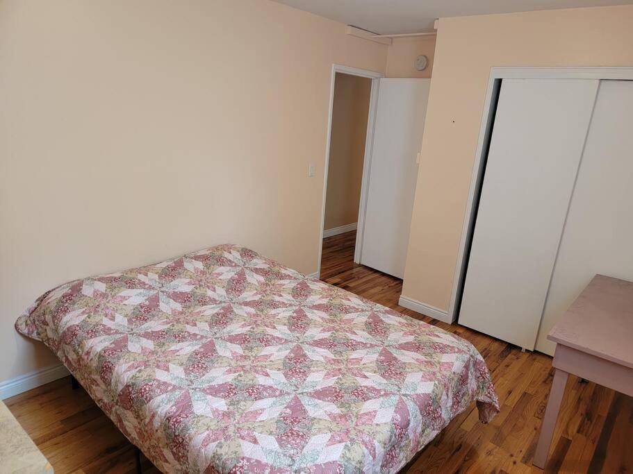 1st Floor Private Apt Near Ferry To Nyc And Park Nova York