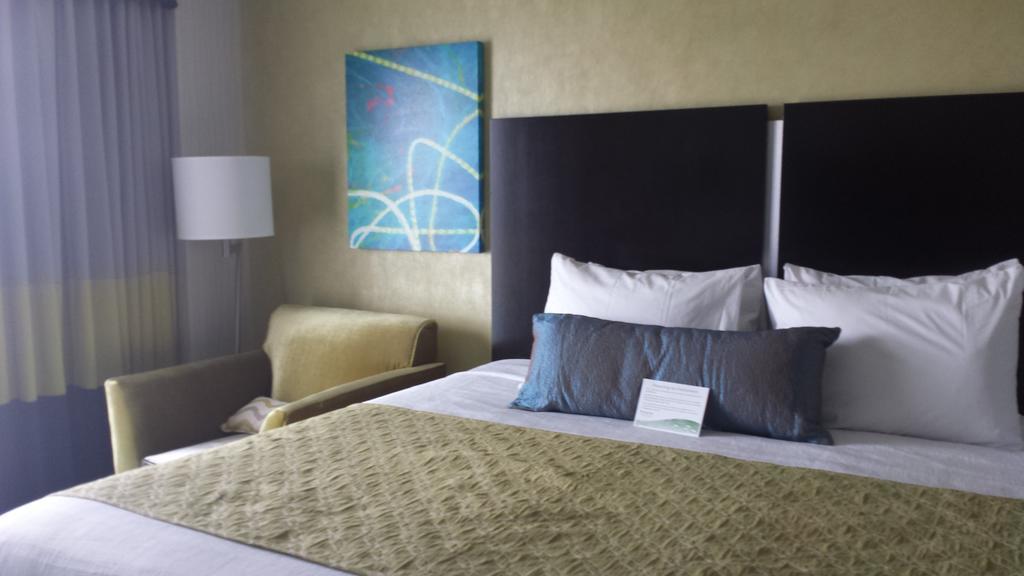 Best Western Plus Laguardia Airport Khách sạn 3*