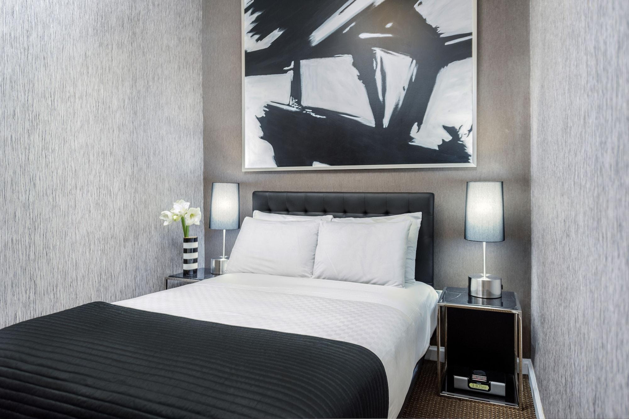 Park West Khách sạn 3*