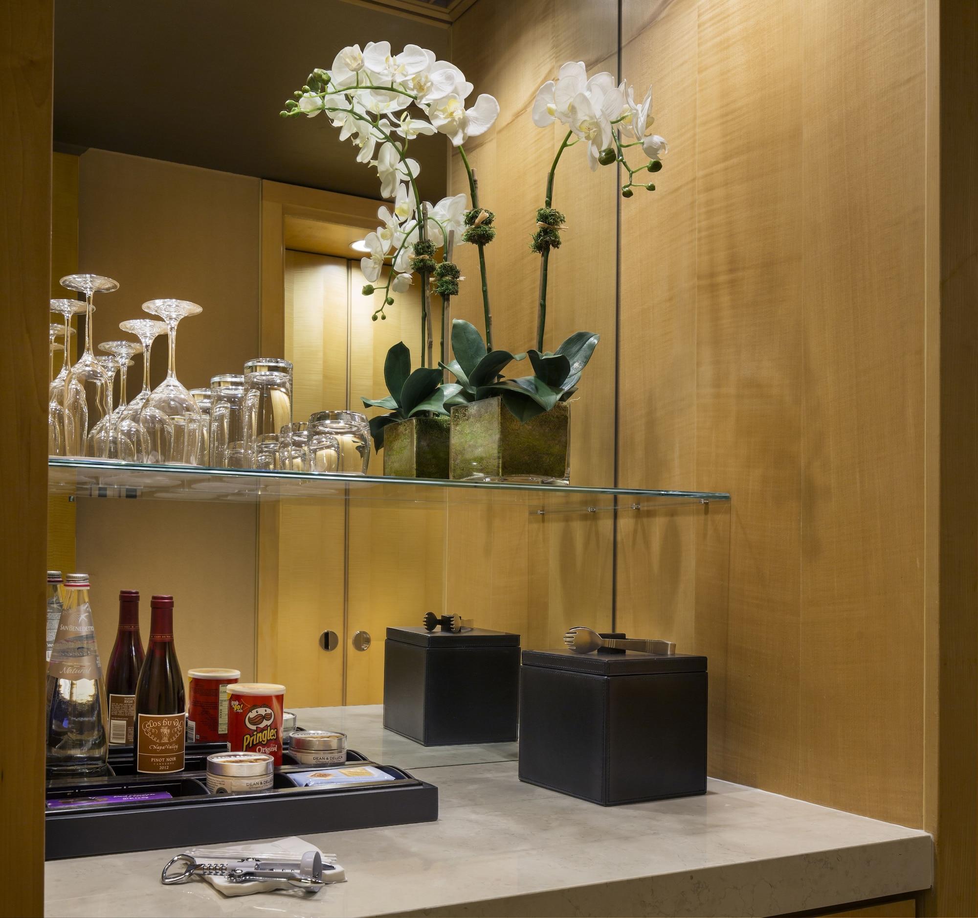 Khách sạn Four Seasons New York