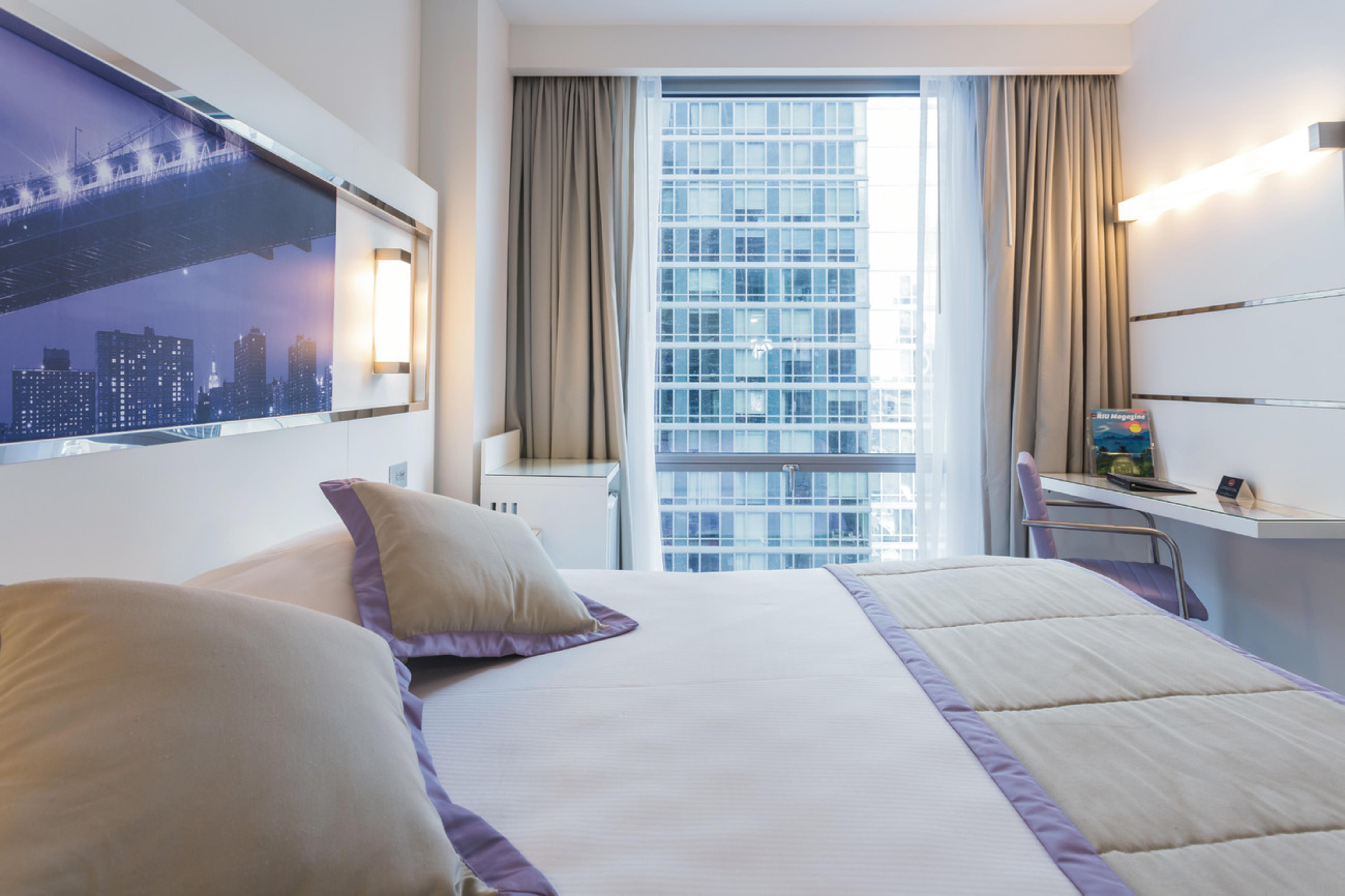 Riu Plaza Times Square Khách sạn 4*