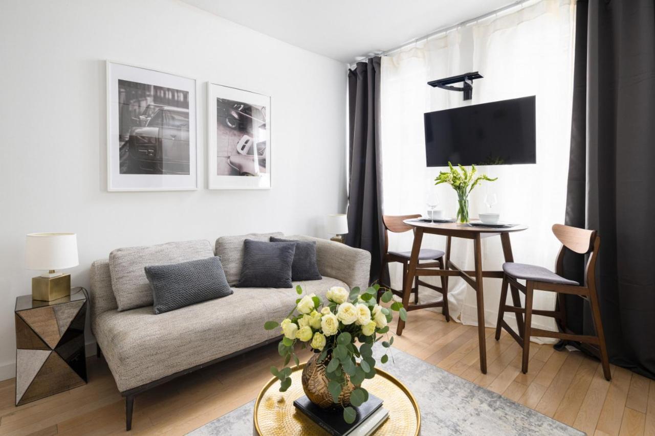 Beautiful 2bd With A Gym Near Times Square Apartamento Nova York