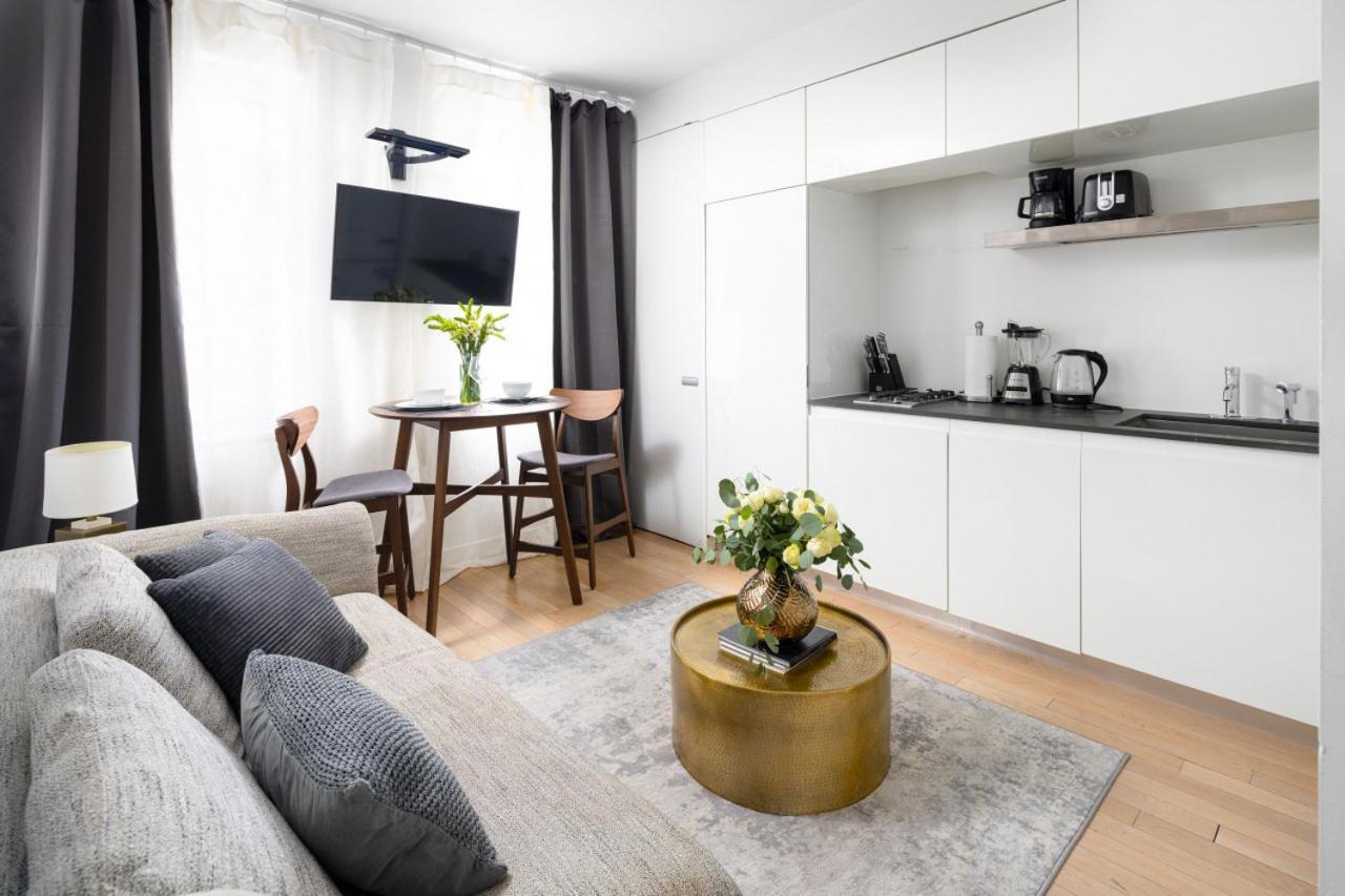 Beautiful 2bd With A Gym Near Times Square Apartamento *